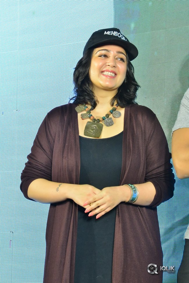 Charmy-Kaur-at-Mehbooba-Movie-Pressmeet